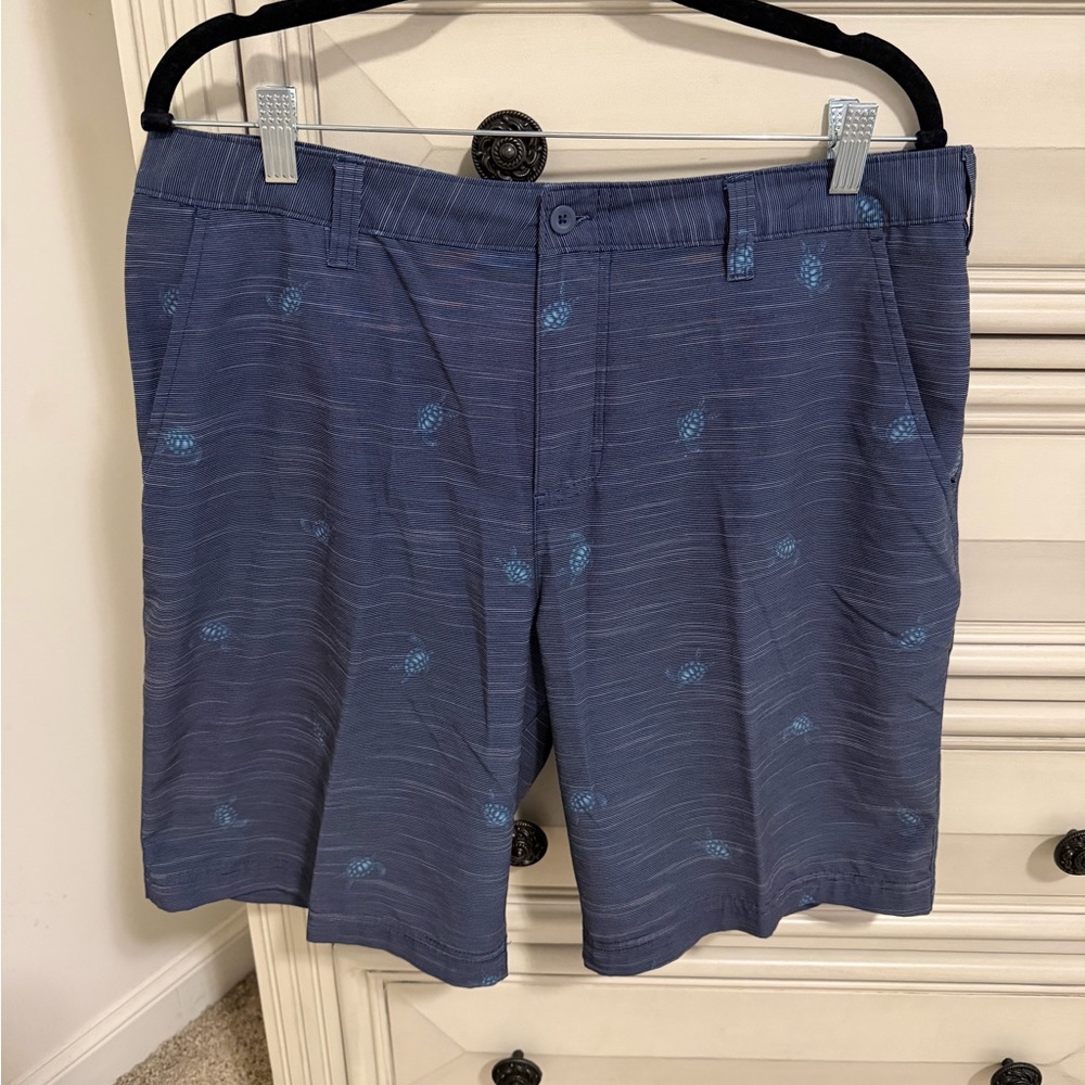 Champion Flag Front Golf Short Sea Turtle Print